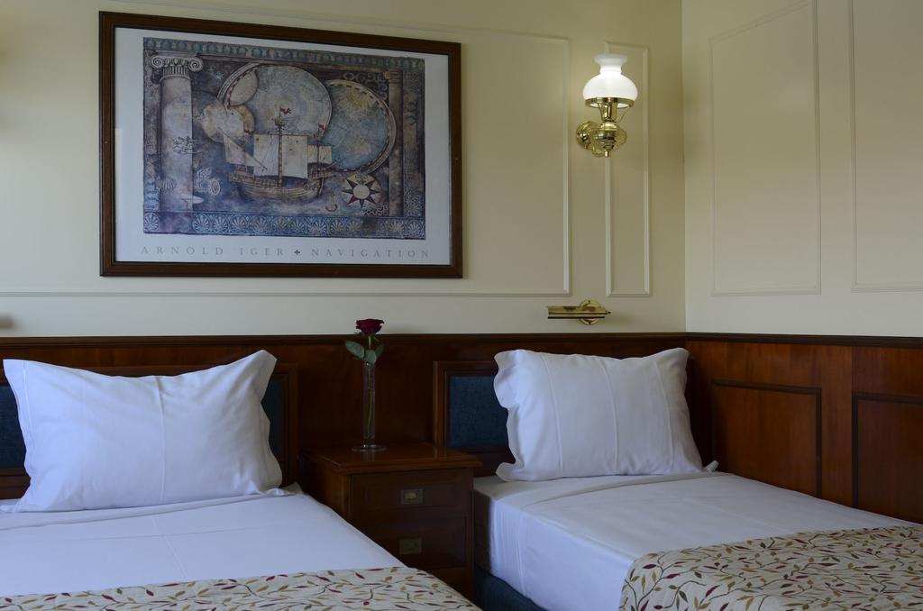Invicta Ribeira Boat Hotel بورتو المظهر الخارجي الصورة