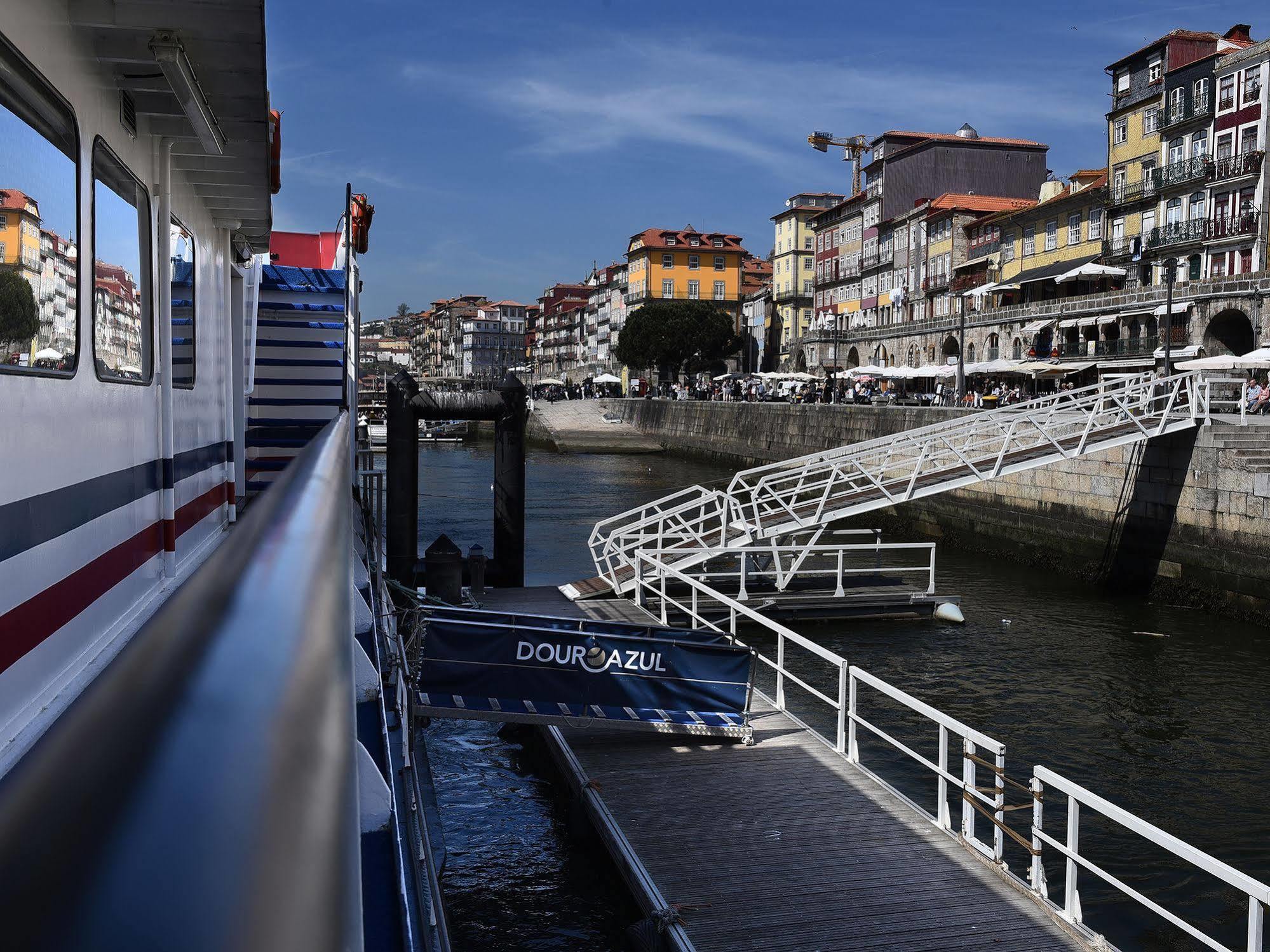 Invicta Ribeira Boat Hotel بورتو المظهر الخارجي الصورة