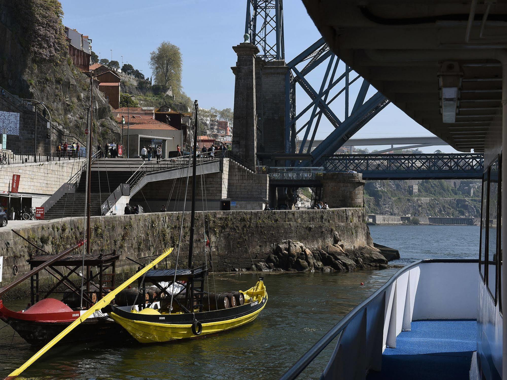 Invicta Ribeira Boat Hotel بورتو المظهر الخارجي الصورة